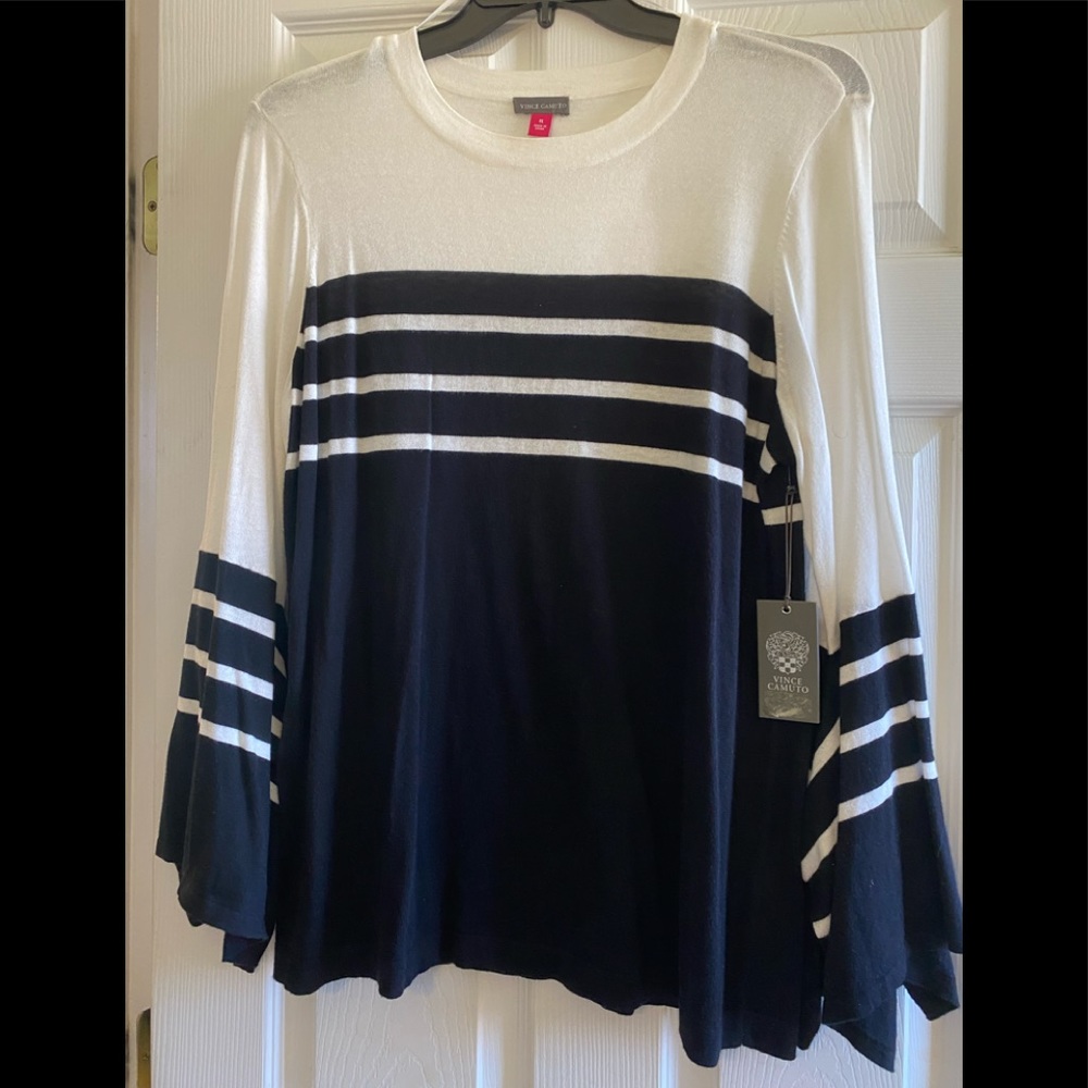 Vince Camuto Black and White sweater